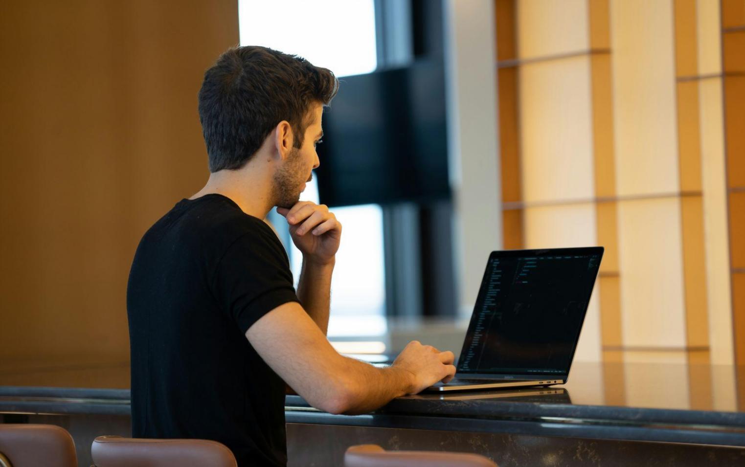 Interaktive Lernmaterialien zur Finanzentscheidungsfindung