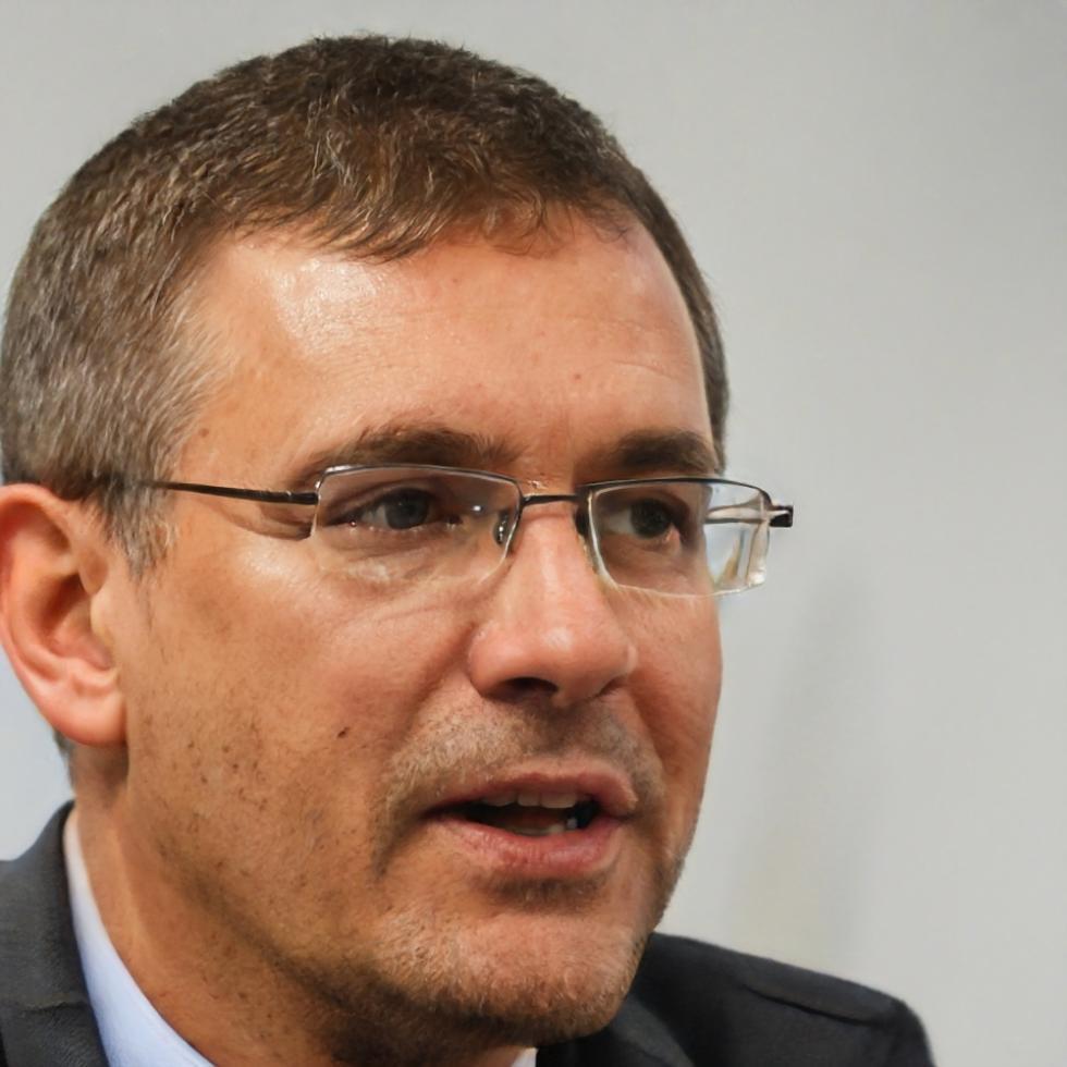 Dozent Branimir Kovač vermittelt Finanzanalyse